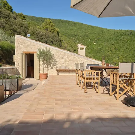 Casa Olivi カンペッロ・スル・クリトゥンノ