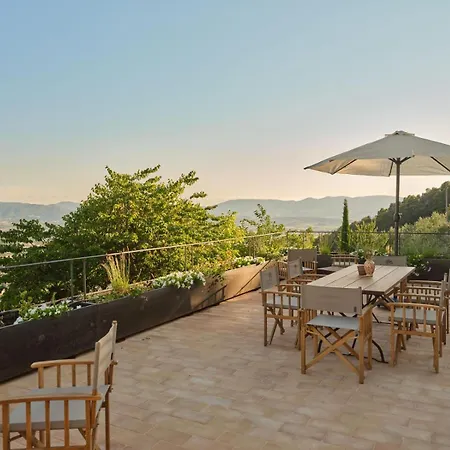 ヴィラ Casa Olivi カンペッロ・スル・クリトゥンノ